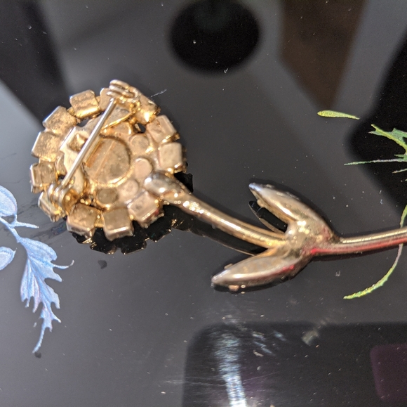 Brooch - Picture 2 of 2